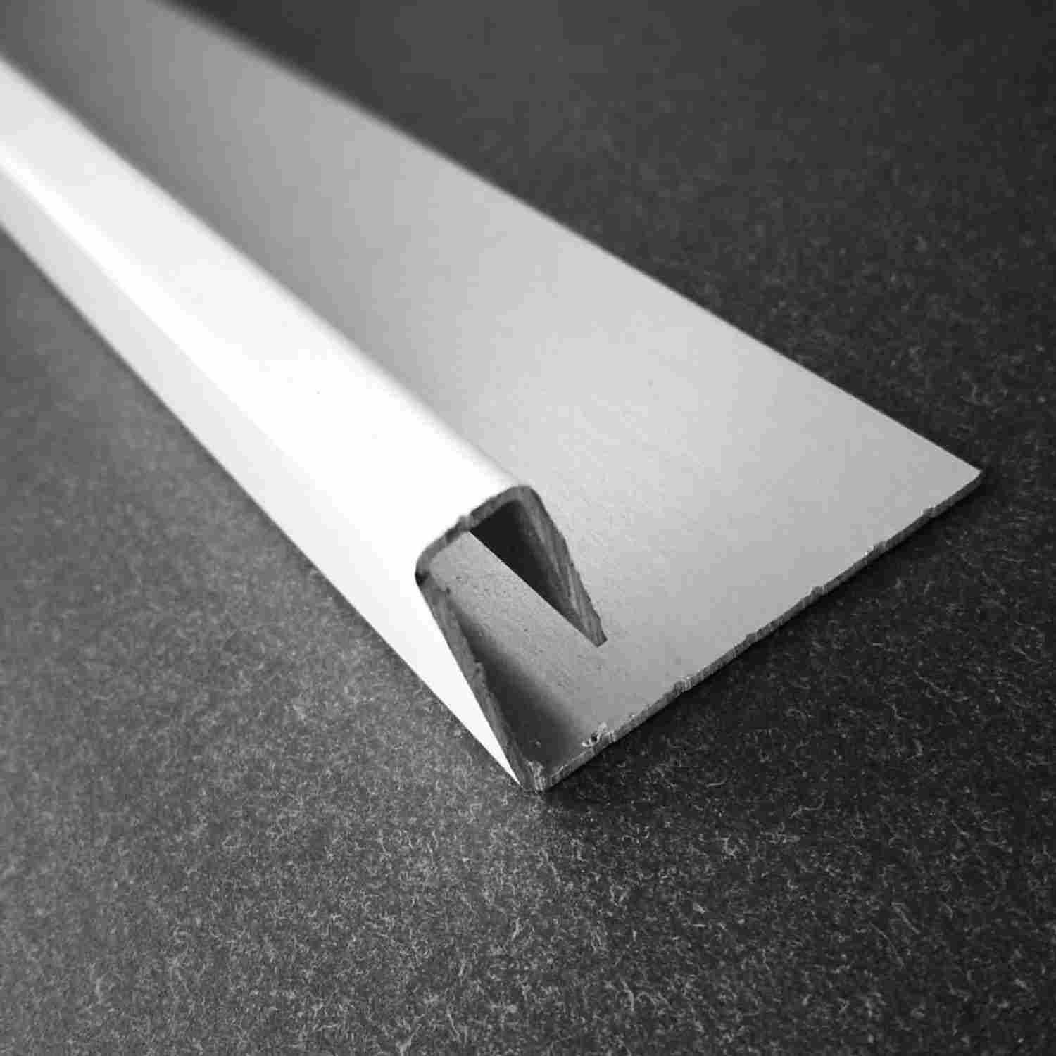 Perfil de Fecho Lateral em Alumínio para Painéis Cedral Lap