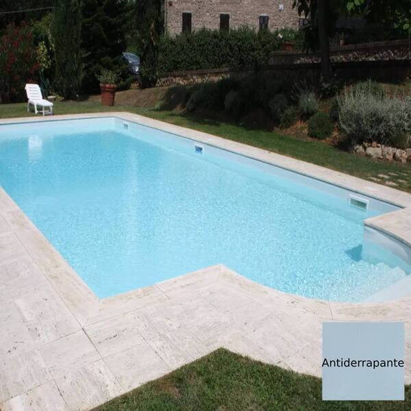 Membrana PVC Piscina Antiderrapante SopremaPool Grip Unicolor 1,65x10m - Cinza Claro (156991/GC) - 10 m x 1,65 m x 1,5 mm